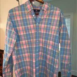 Vineyard Vines Men’s button up shirt - XL